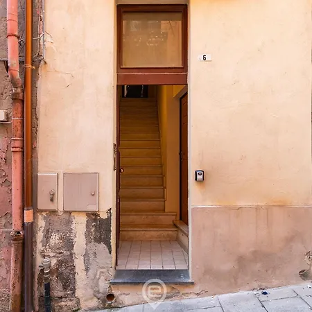 Apartment Tiny House In Stampace Cagliari