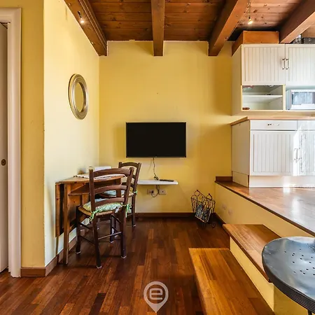 Tiny House In Stampace Apartment